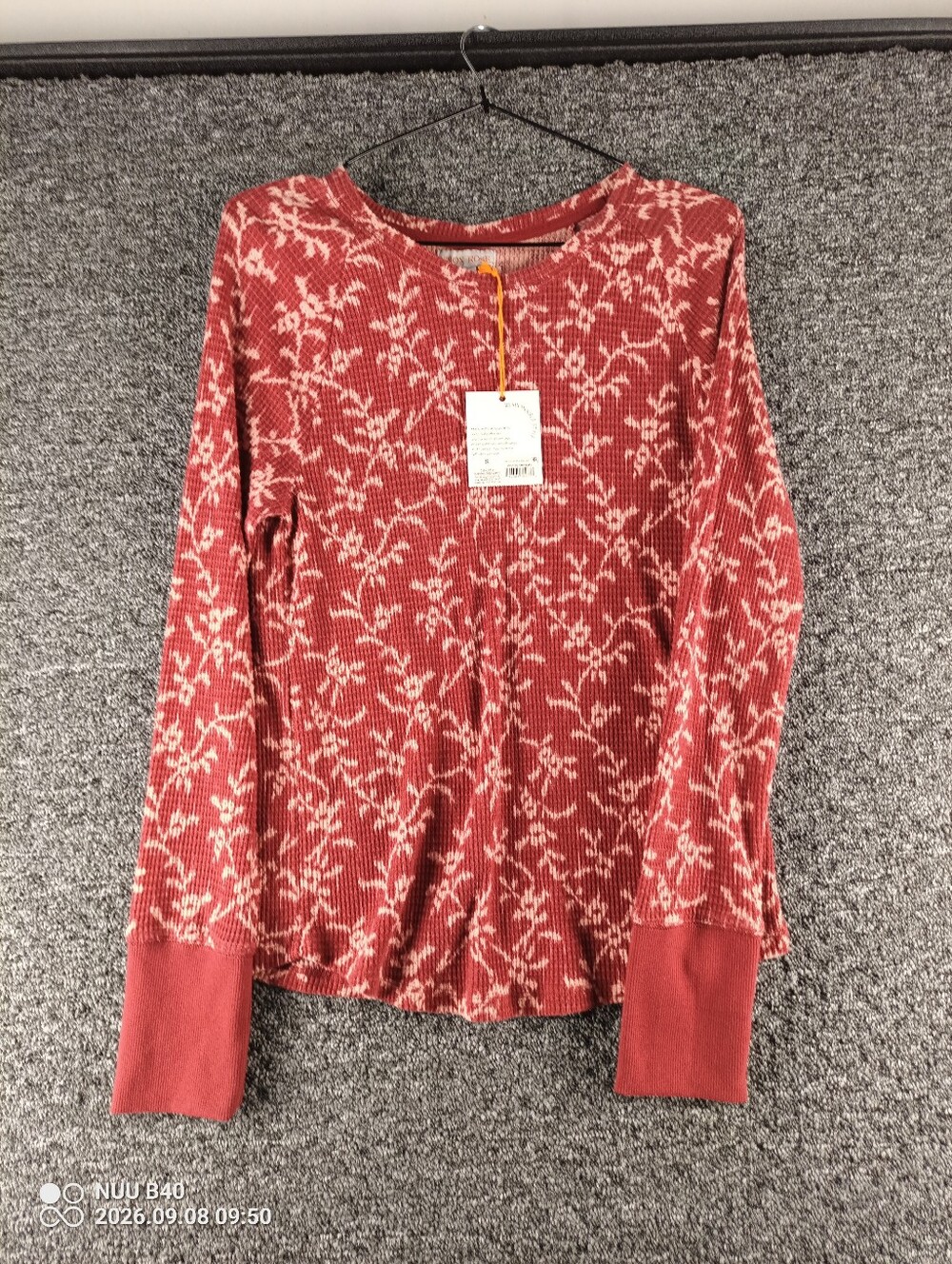 Knox Rose Red and Cream Ribbed Crewneck Sweater Top NWT